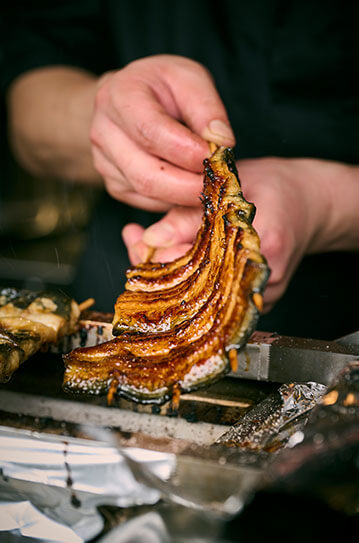 職人の焼き上げ